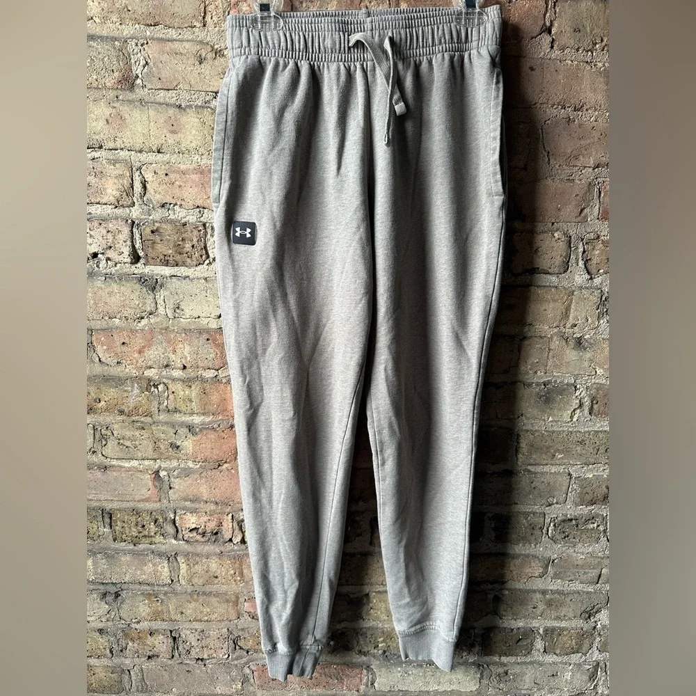 Under Armour Men's Light Gray Joggers